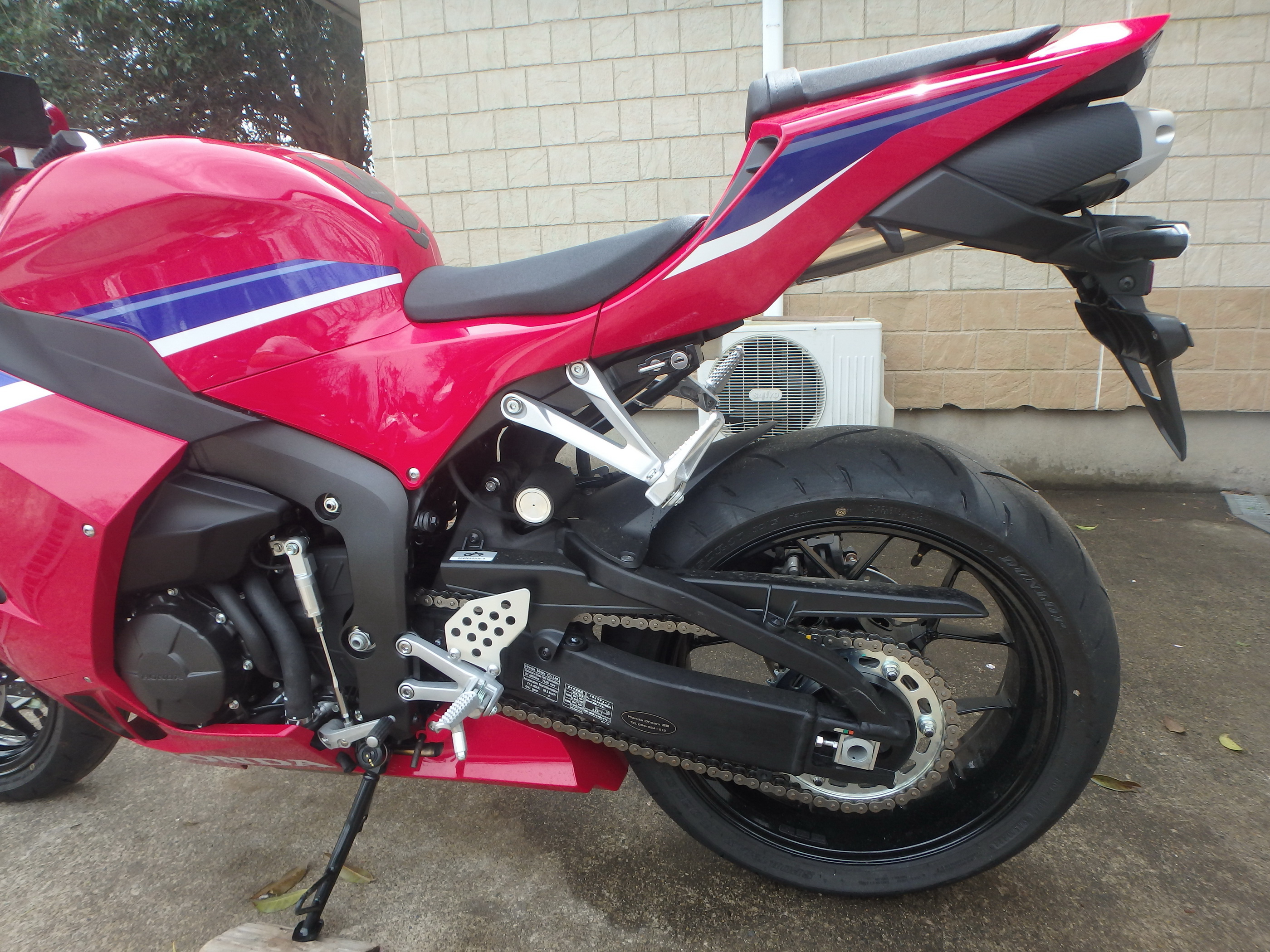 Купить мотоцикл Honda CBR600RR-4 2024 фото 11
