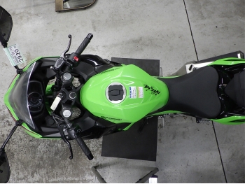�������� �� ������ �������� Kawasaki Ninja400-2 2023 ���� 3