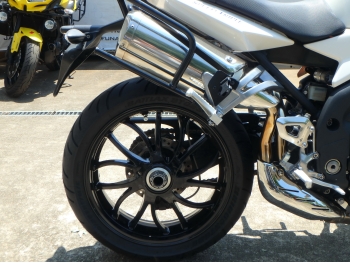 �������� �� ������ �������� Triumph SpeedTriple 1050 2009 ���� 17