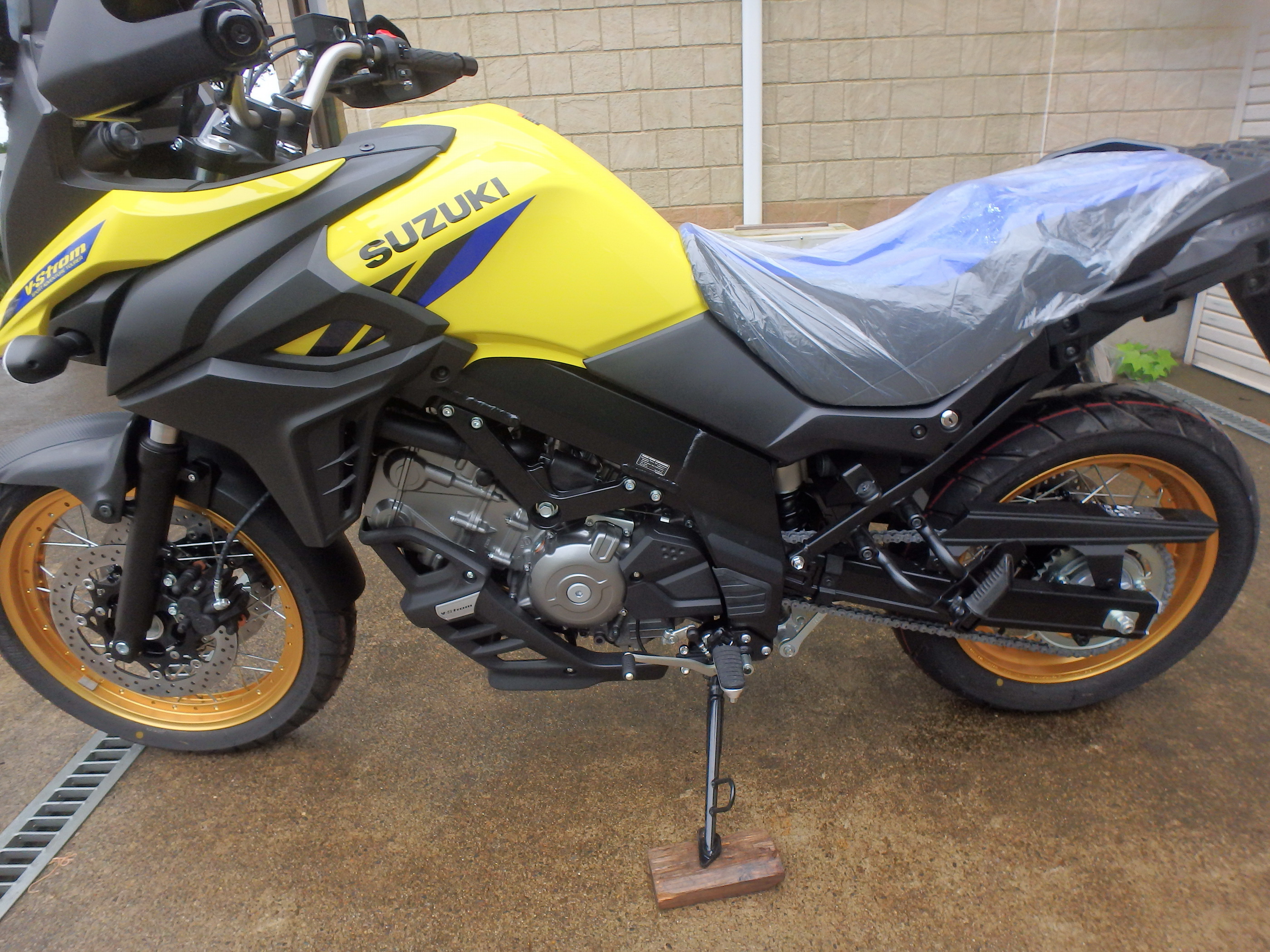 Купить мотоцикл Suzuki V-Strom650XTA DL650XTA 2025 фото 10