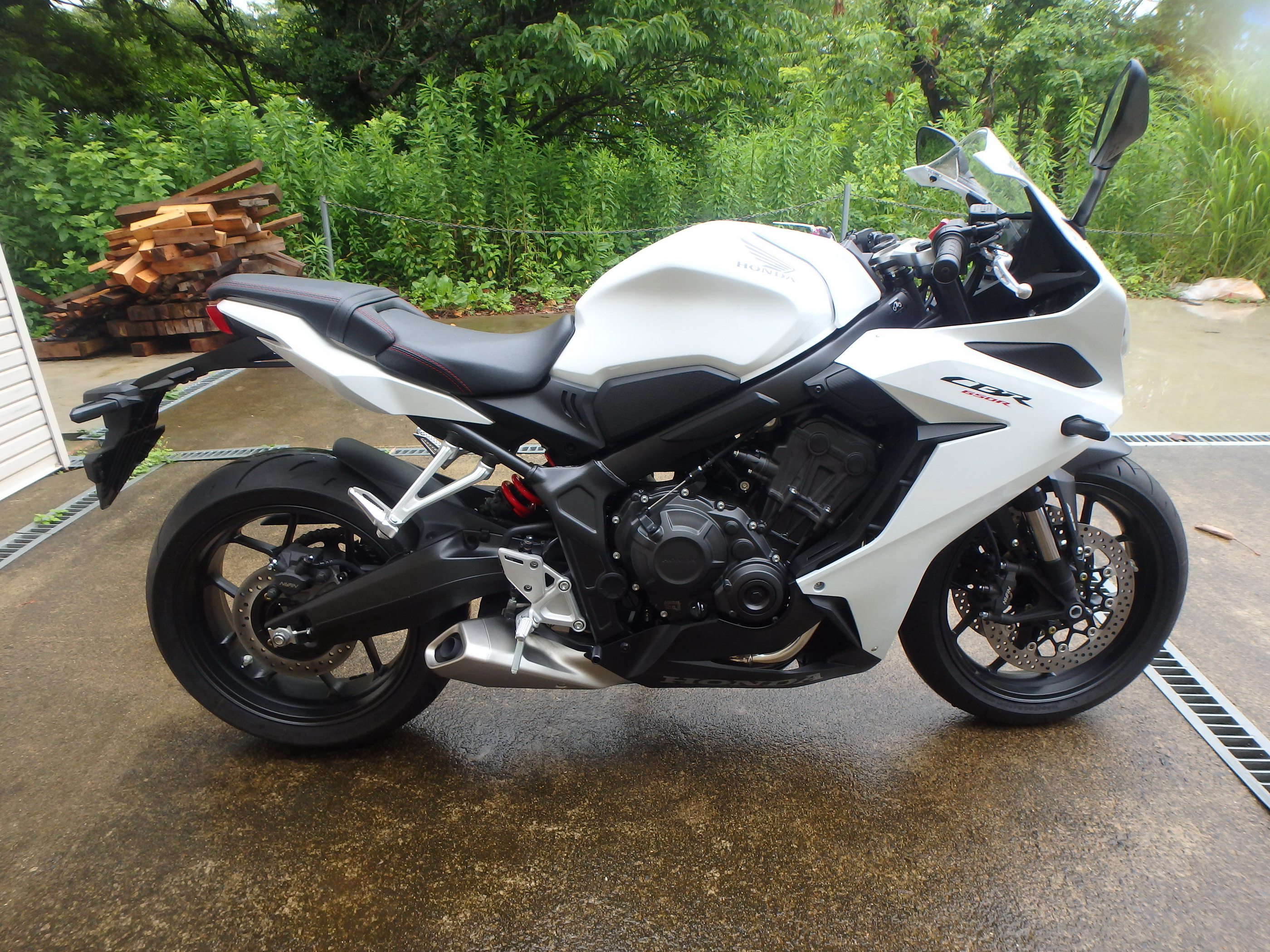 Купить мотоцикл Honda CBR650R 2023 фото 3