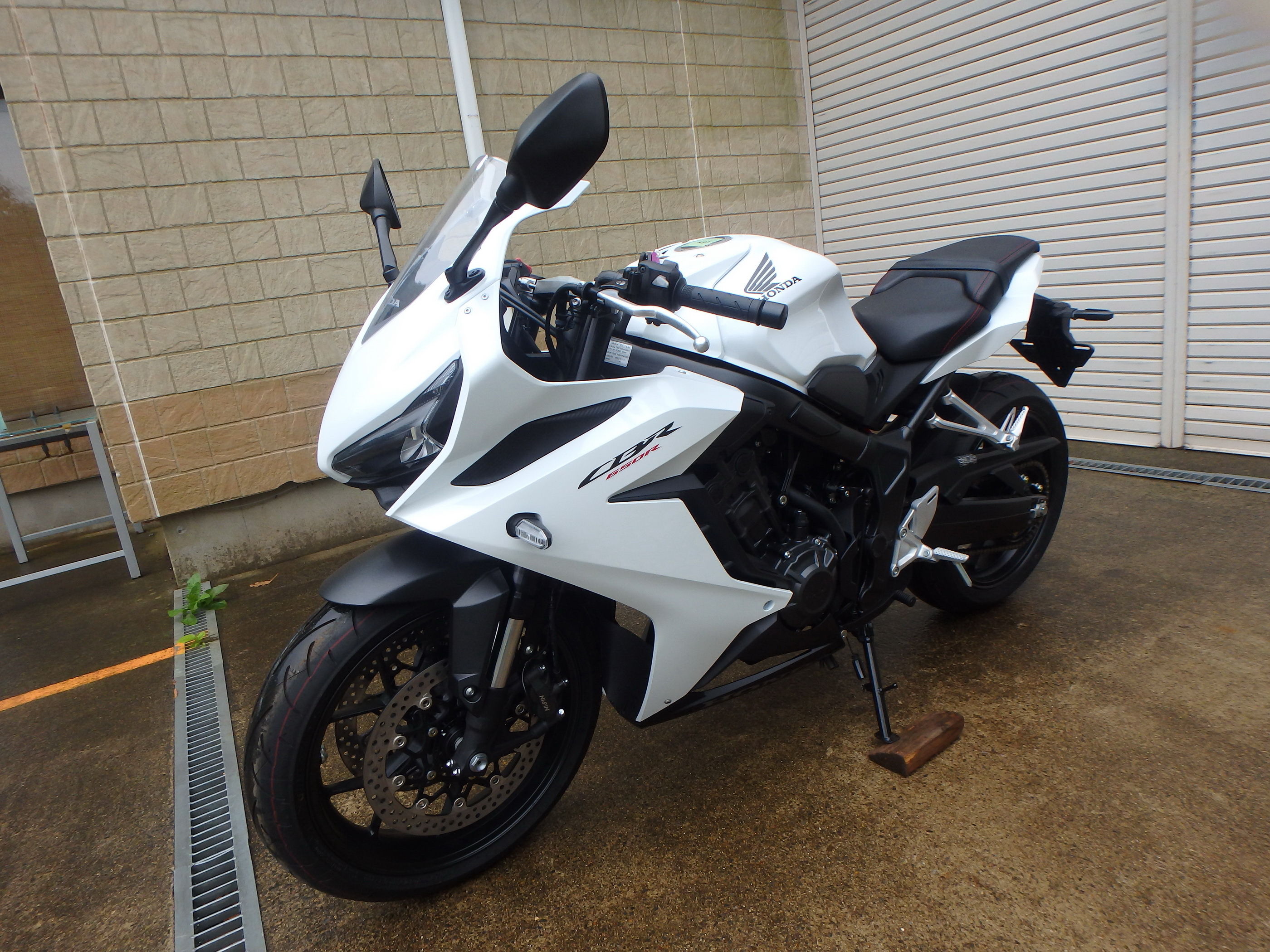 Купить мотоцикл Honda CBR650R 2023 фото 8