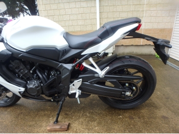 �������� �� ������ �������� Honda CBR650R 2023 ���� 11