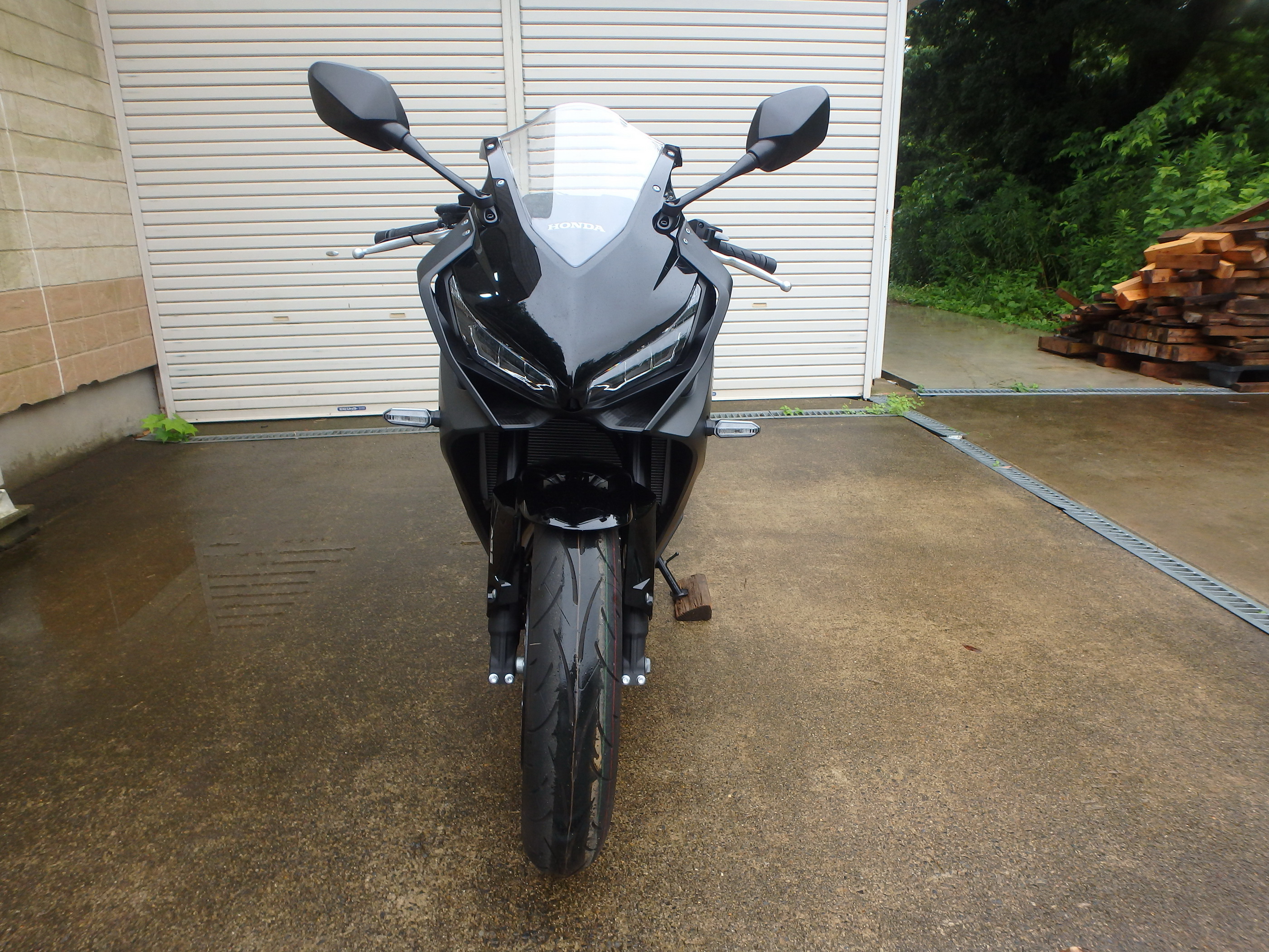 Купить мотоцикл Honda CBR650R 2023 фото 1