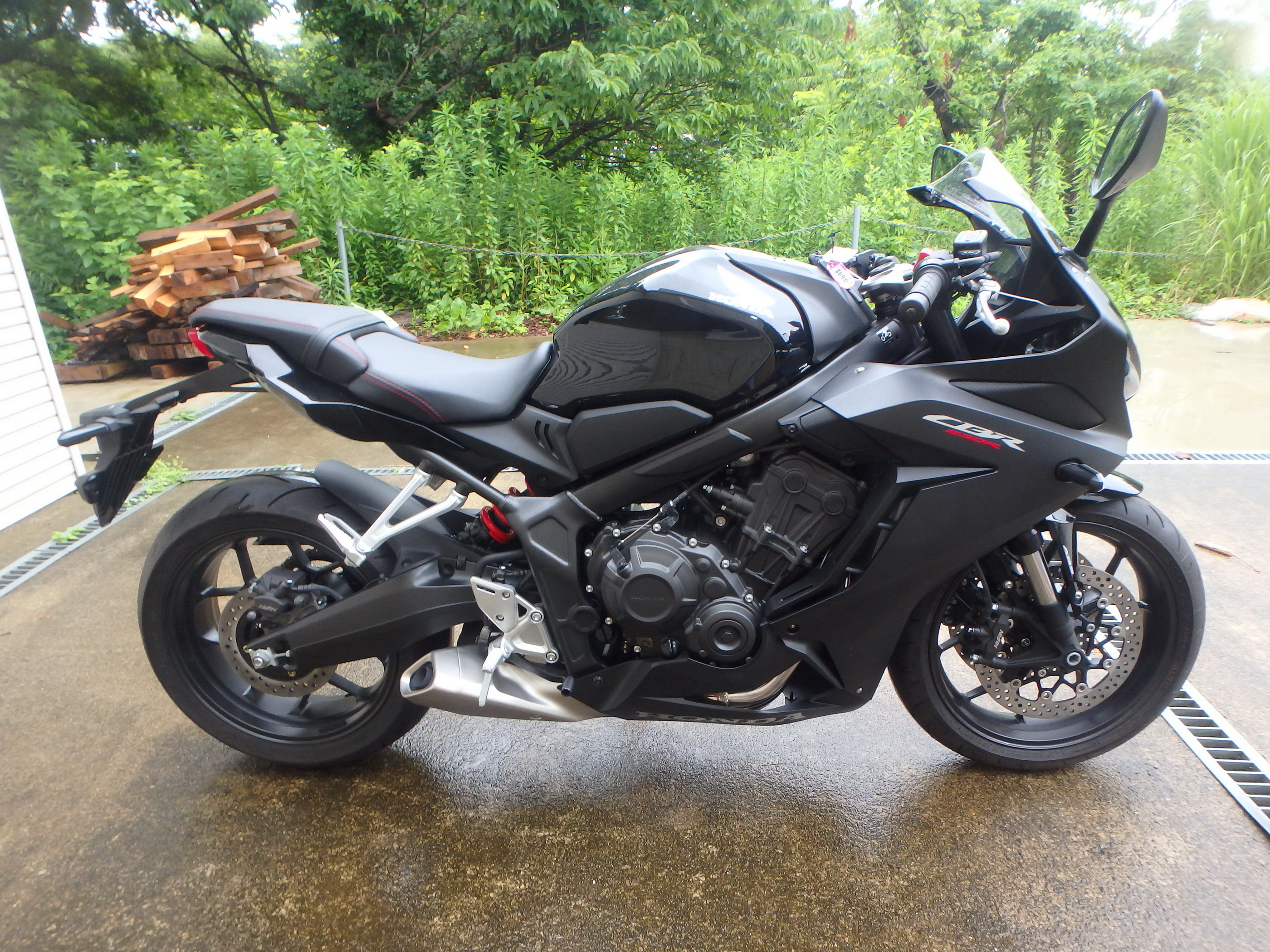Купить мотоцикл Honda CBR650R 2023 фото 3