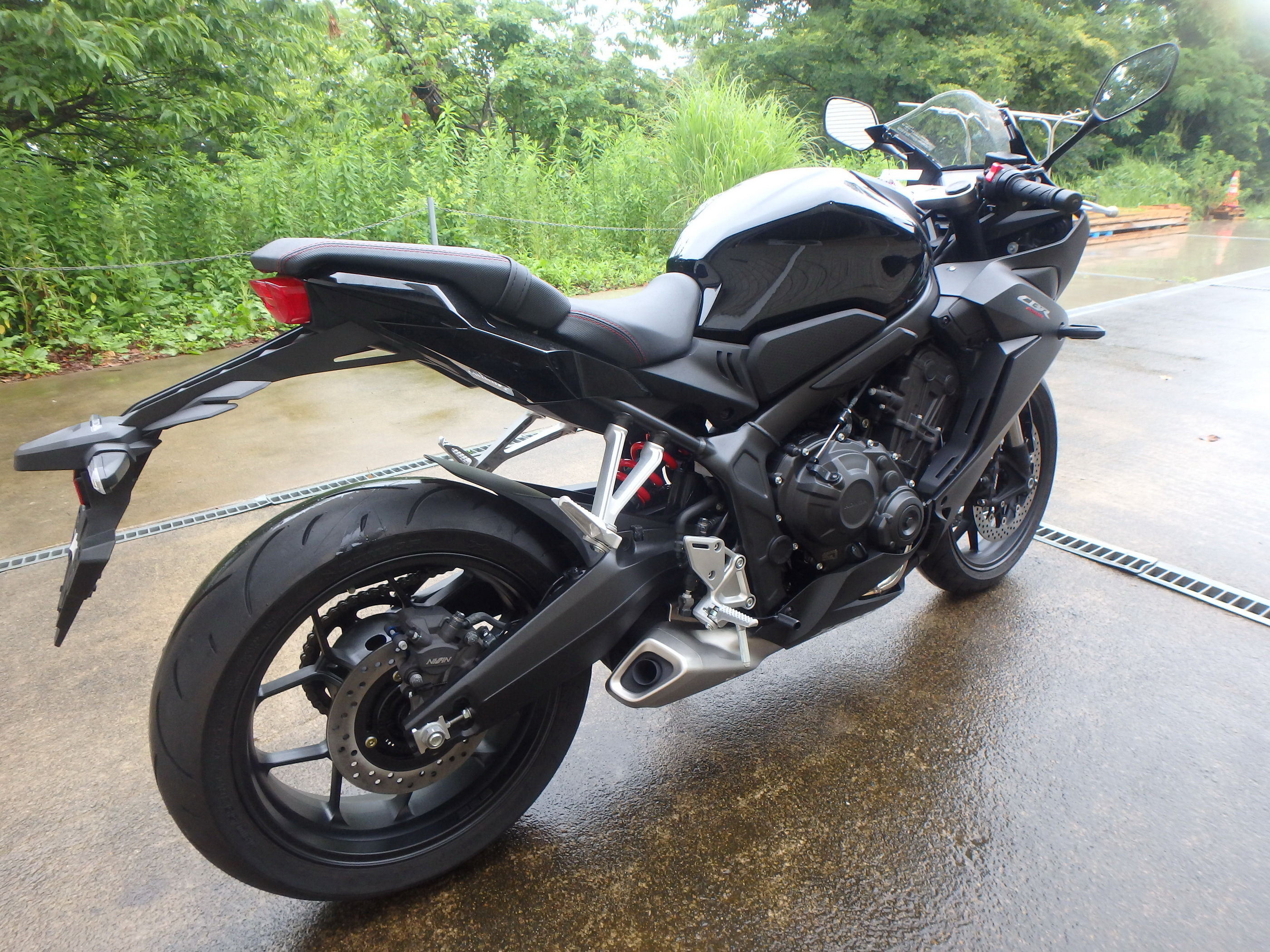 Купить мотоцикл Honda CBR650R 2023 фото 4