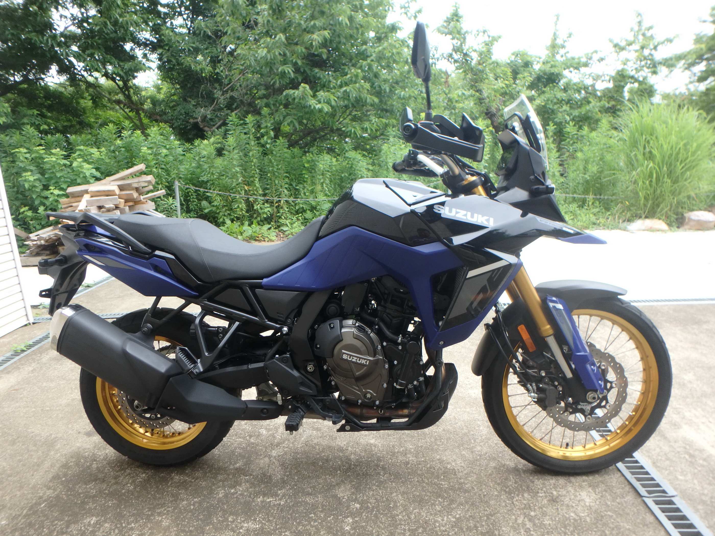 Купить мотоцикл Suzuki V-Strom800DE DL800 2023 фото 3