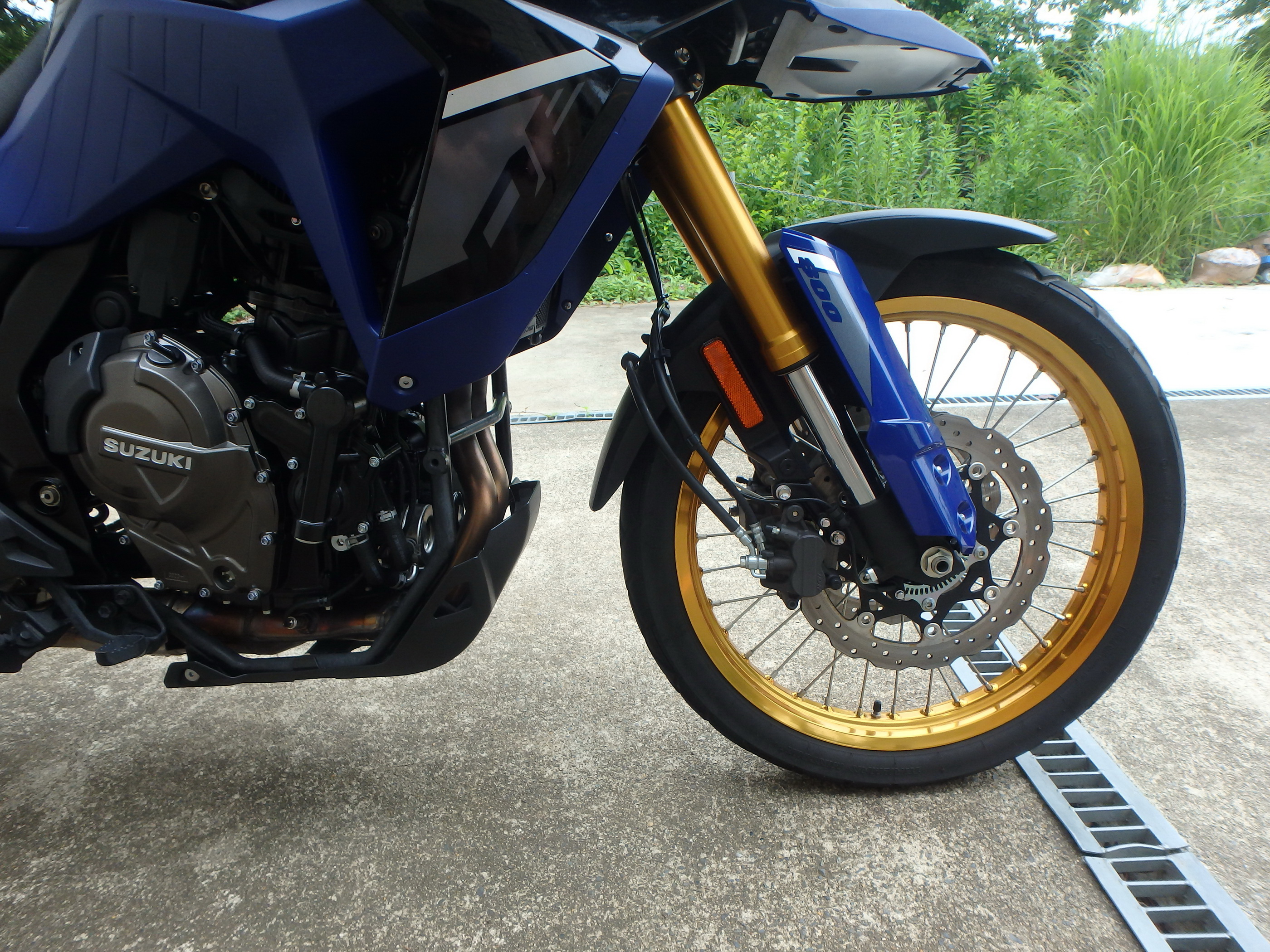 Купить мотоцикл Suzuki V-Strom800DE DL800 2023 фото 14