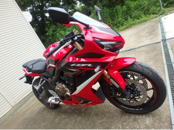 �������� �� ������ �������� Honda CBR650R 2022 ���� 2