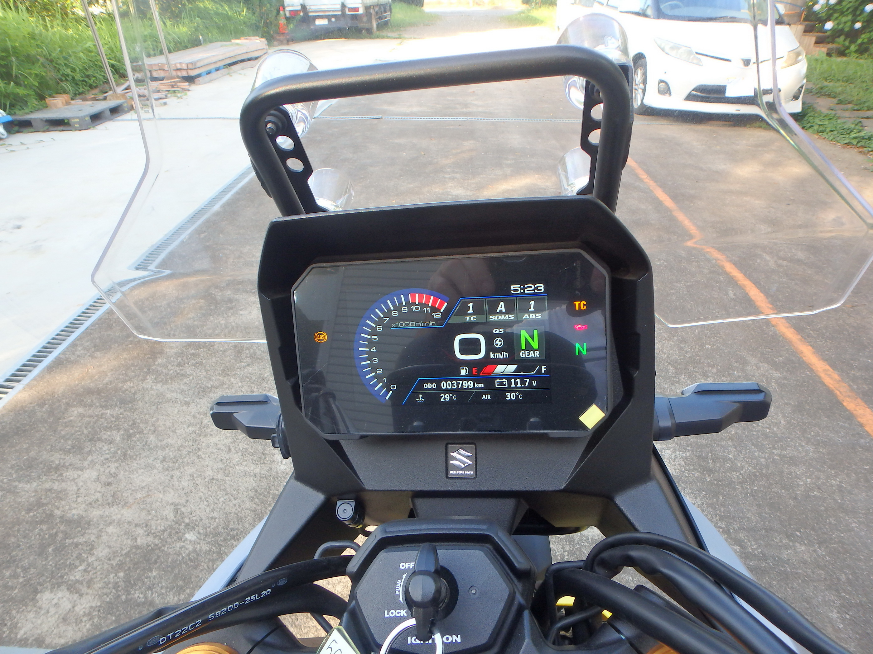 Купить мотоцикл Suzuki V-Strom800DE 2023 фото 15