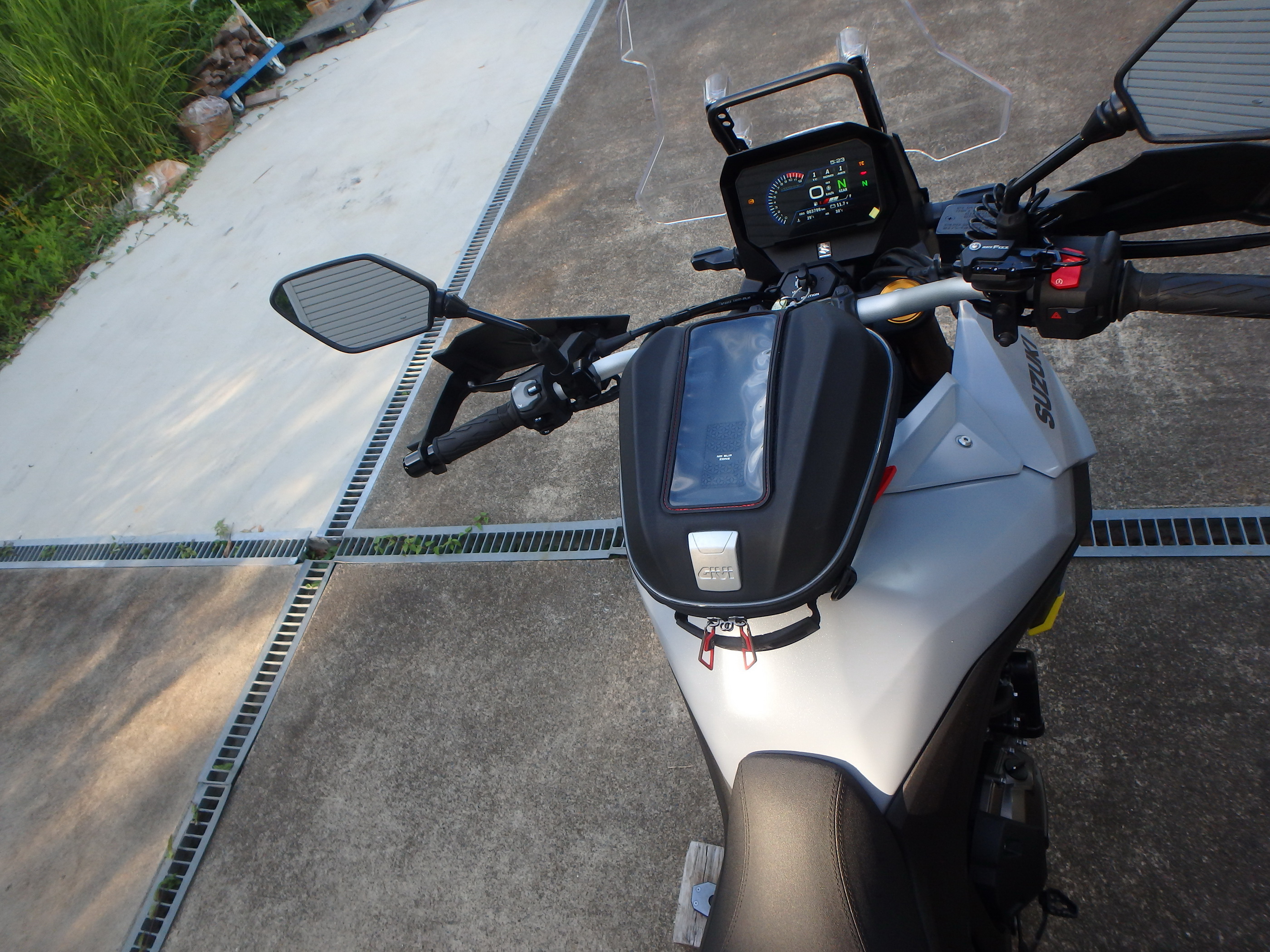 Купить мотоцикл Suzuki V-Strom800DE 2023 фото 17