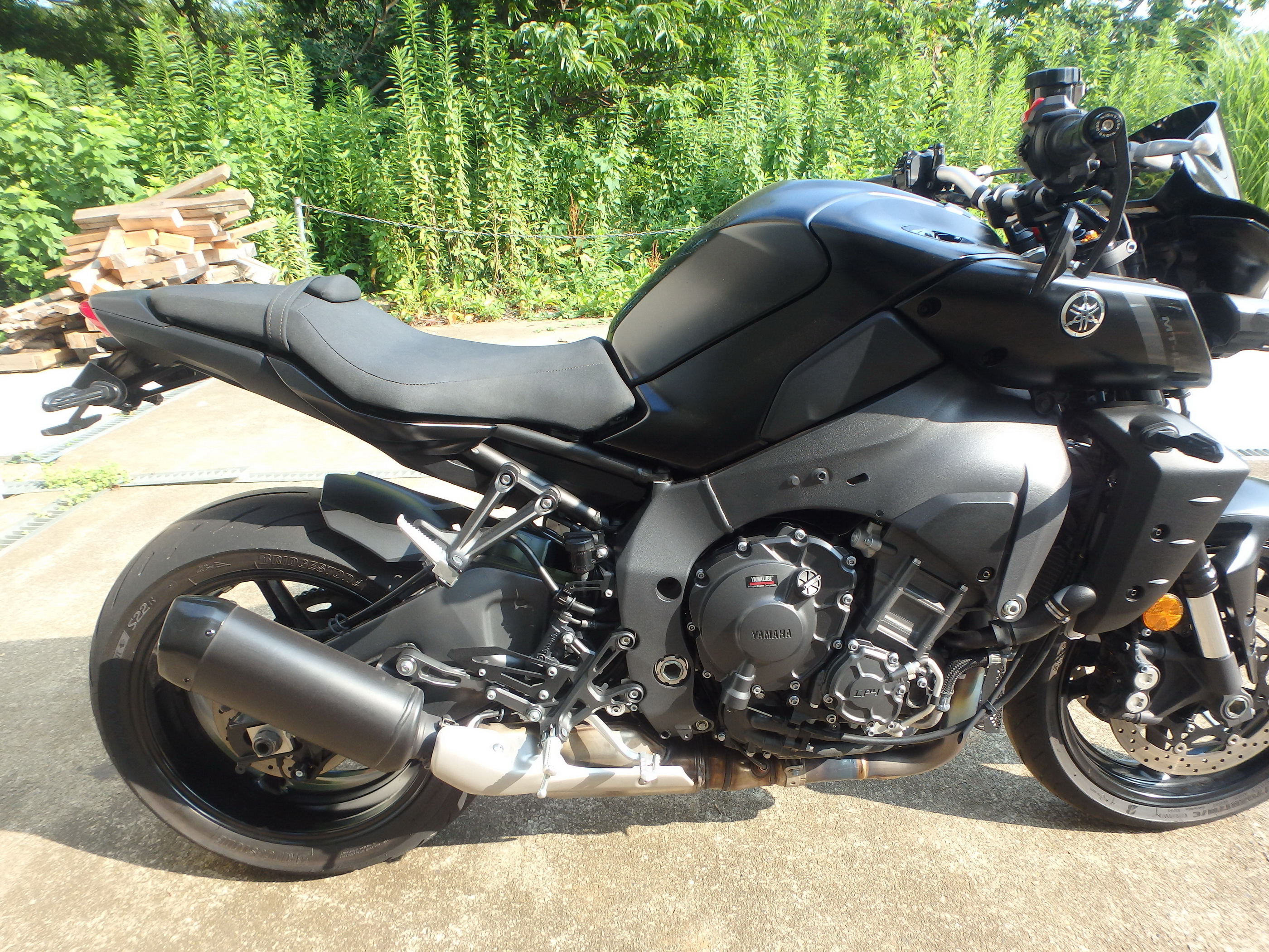 Купить мотоцикл Yamaha MT-10-2 / FZ-10 2022 фото 13
