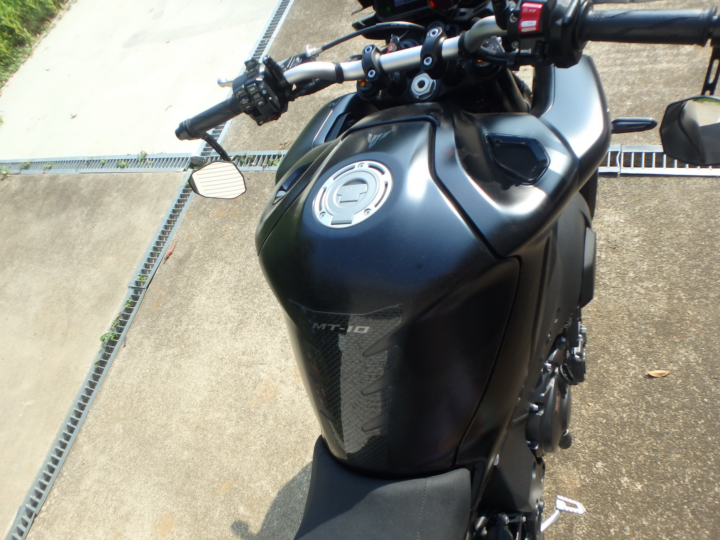 Купить мотоцикл Yamaha MT-10-2 / FZ-10 2022 фото 17