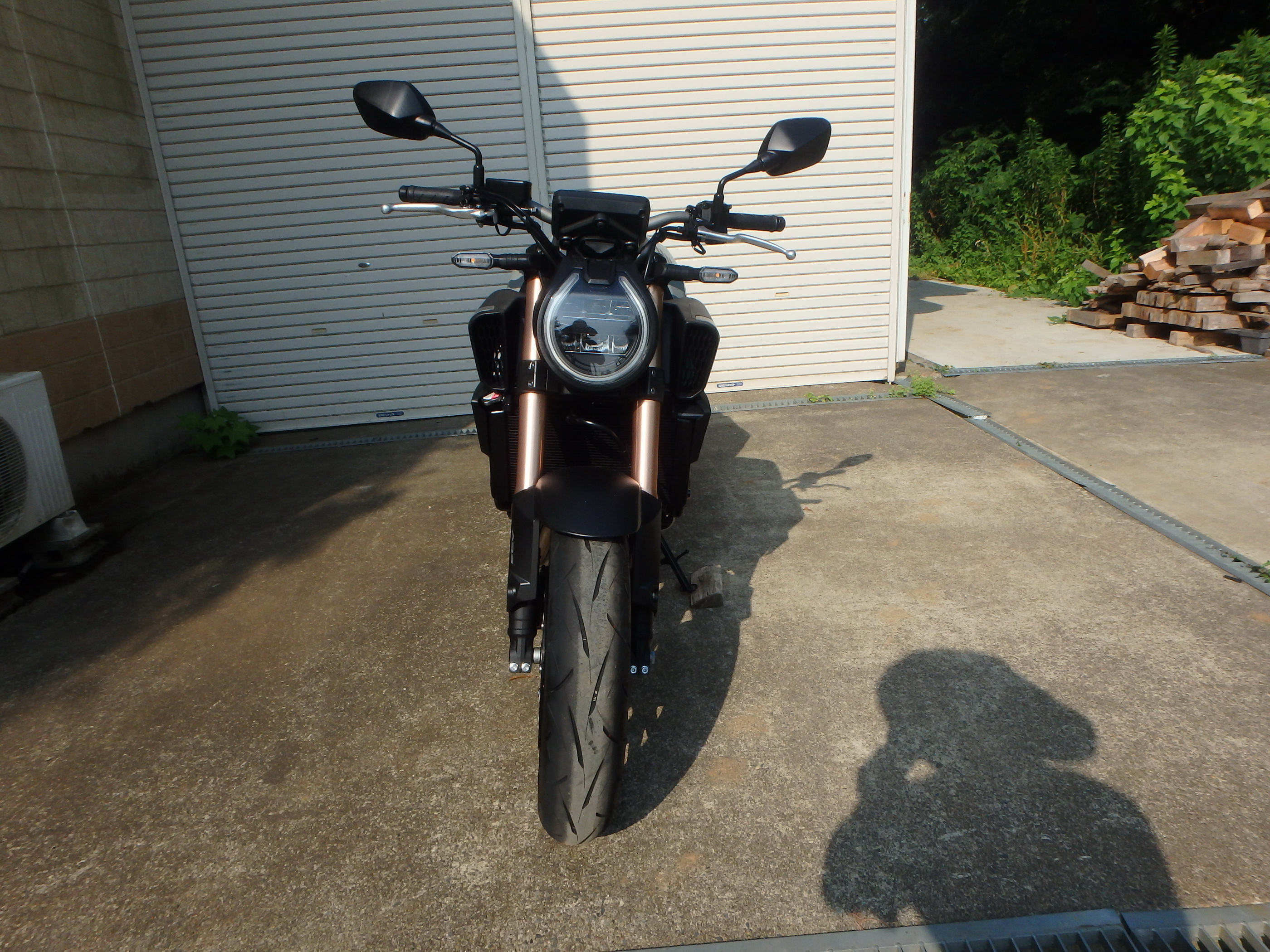 Купить мотоцикл Honda CB650R-2E 2024 фото 1