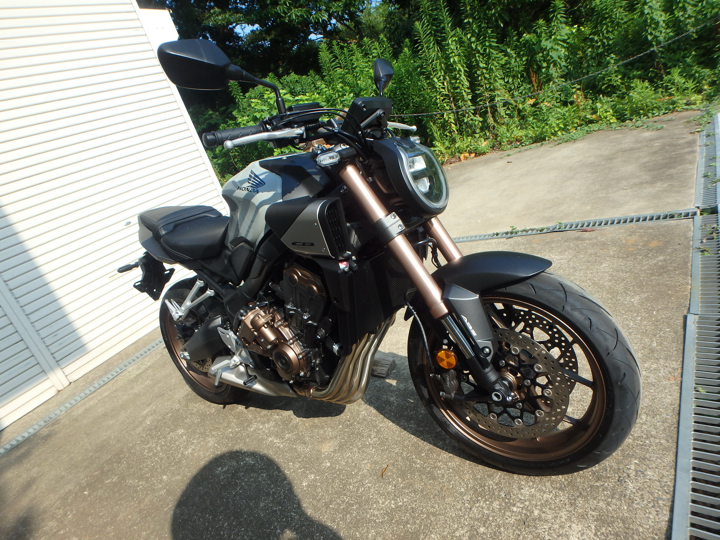 Купить мотоцикл Honda CB650R-2E 2024 фото 2