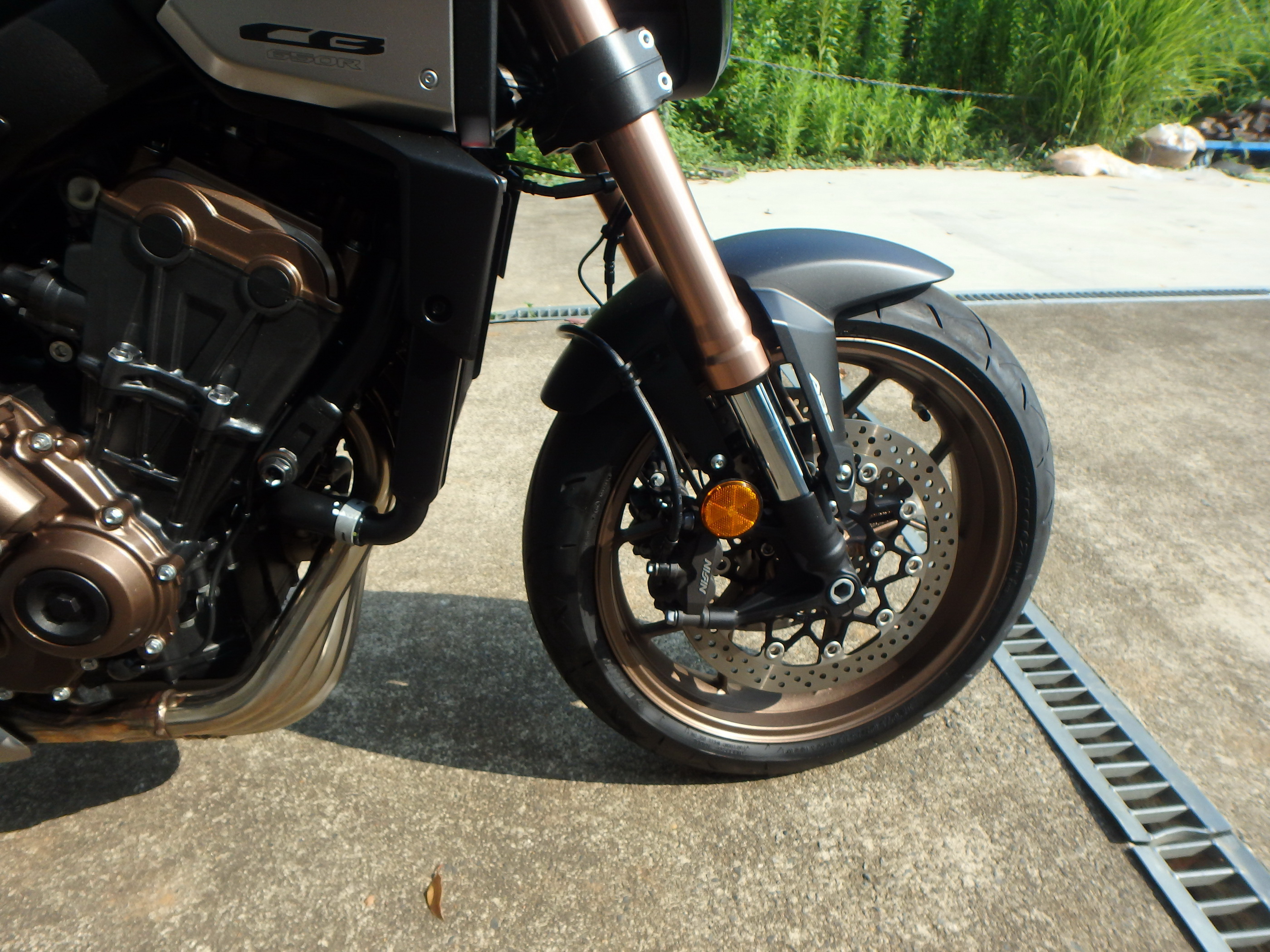 Купить мотоцикл Honda CB650R-2E 2024 фото 14