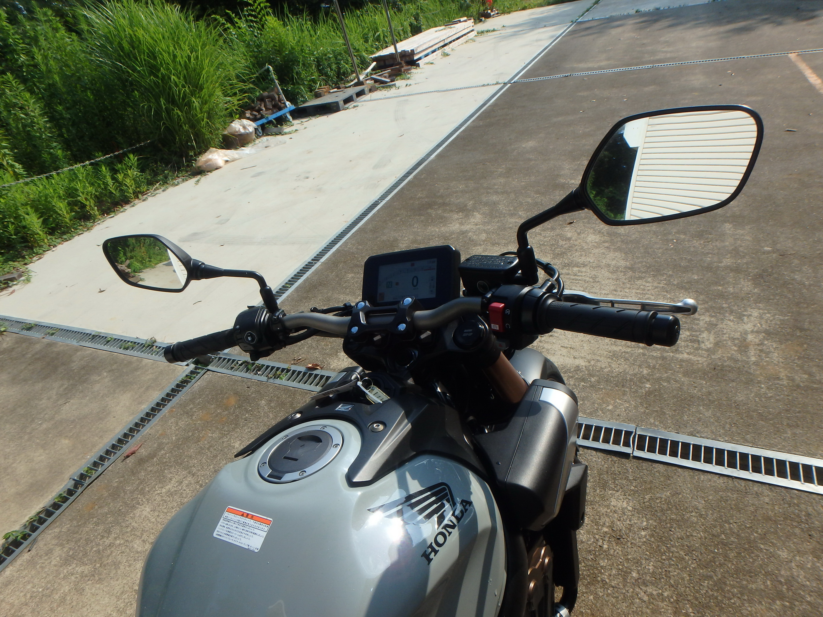 Купить мотоцикл Honda CB650R-2E 2024 фото 16