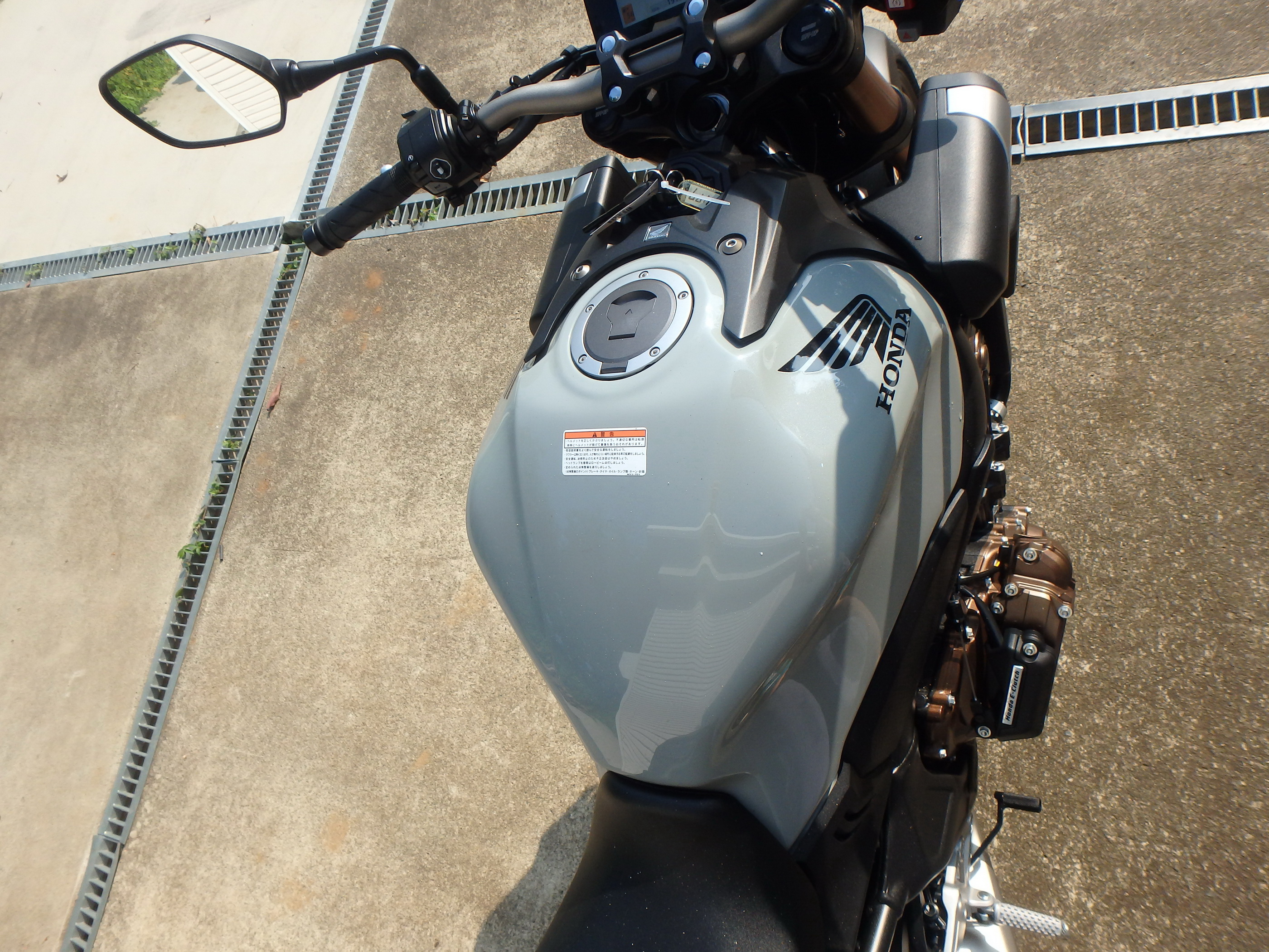 Купить мотоцикл Honda CB650R-2E 2024 фото 17
