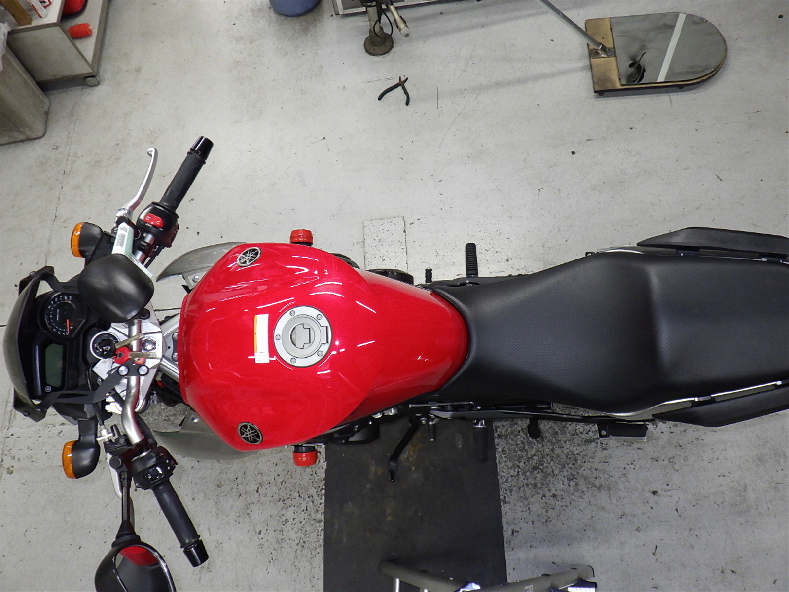 Купить мотоцикл Yamaha XJ6N 2011 фото 3