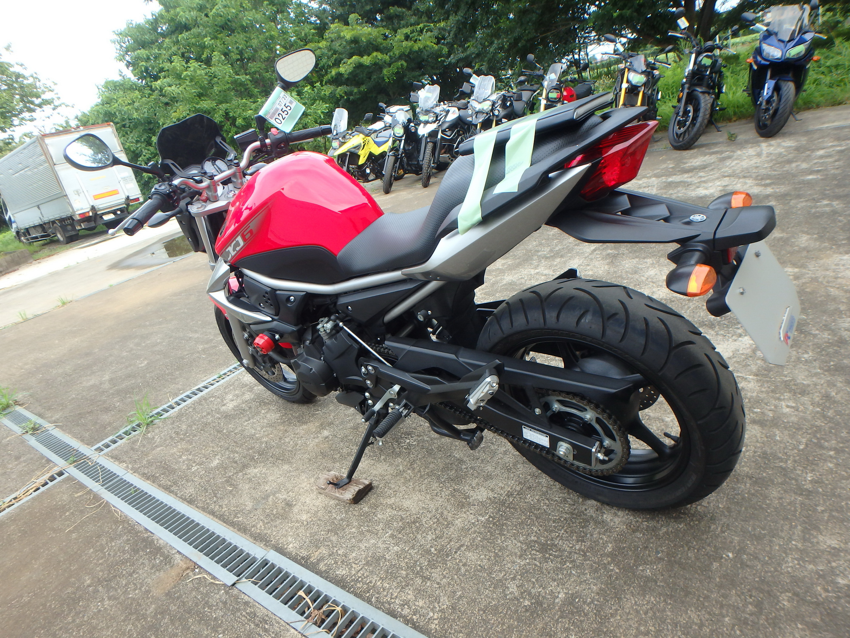 Купить мотоцикл Yamaha XJ6N 2011 фото 12