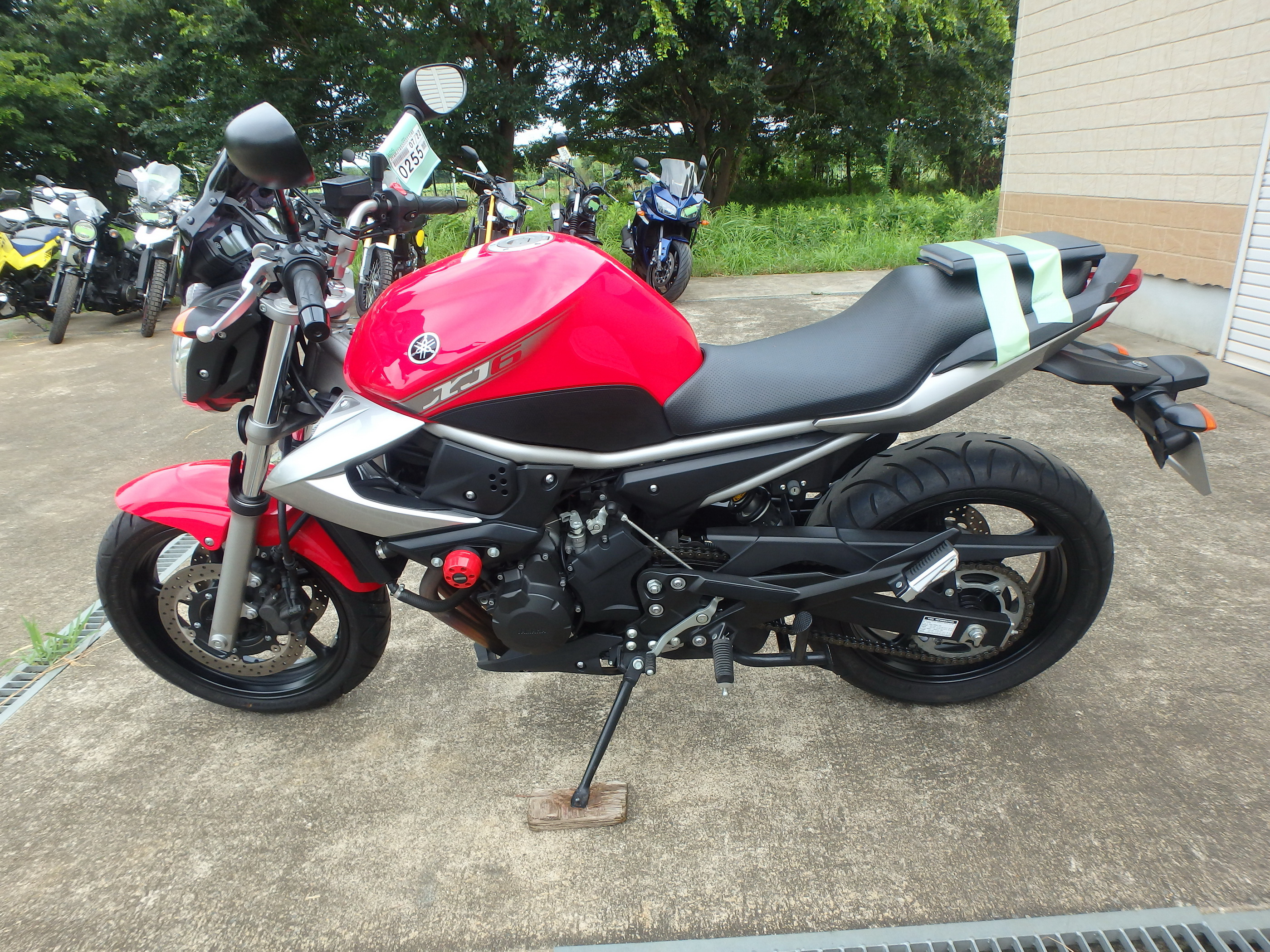 Купить мотоцикл Yamaha XJ6N 2011 фото 13