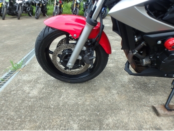 �������� �� ������ �������� Yamaha XJ6N 2011 ���� 15