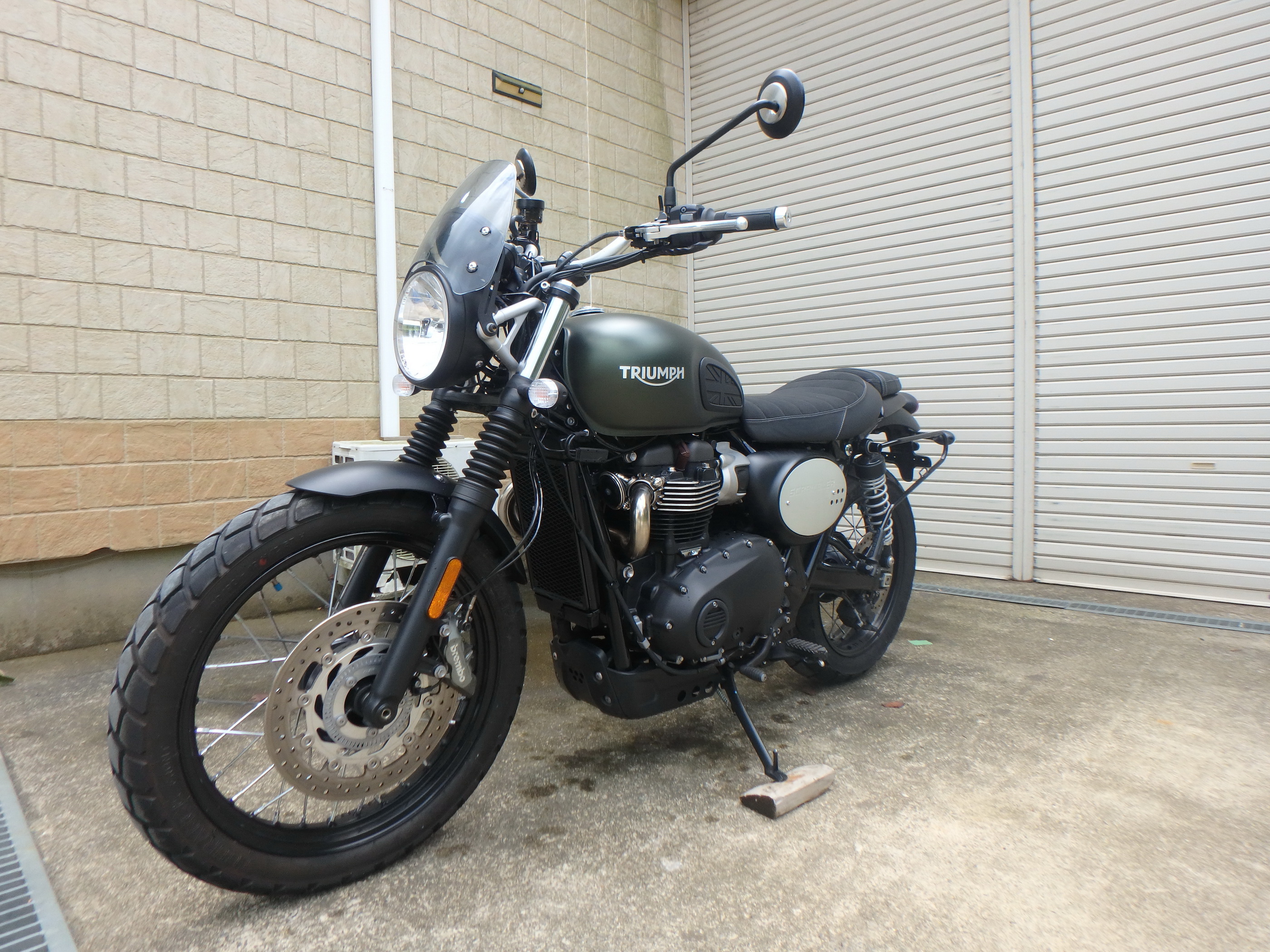 Купить мотоцикл Triumph Street Scrambler 2024 фото 8