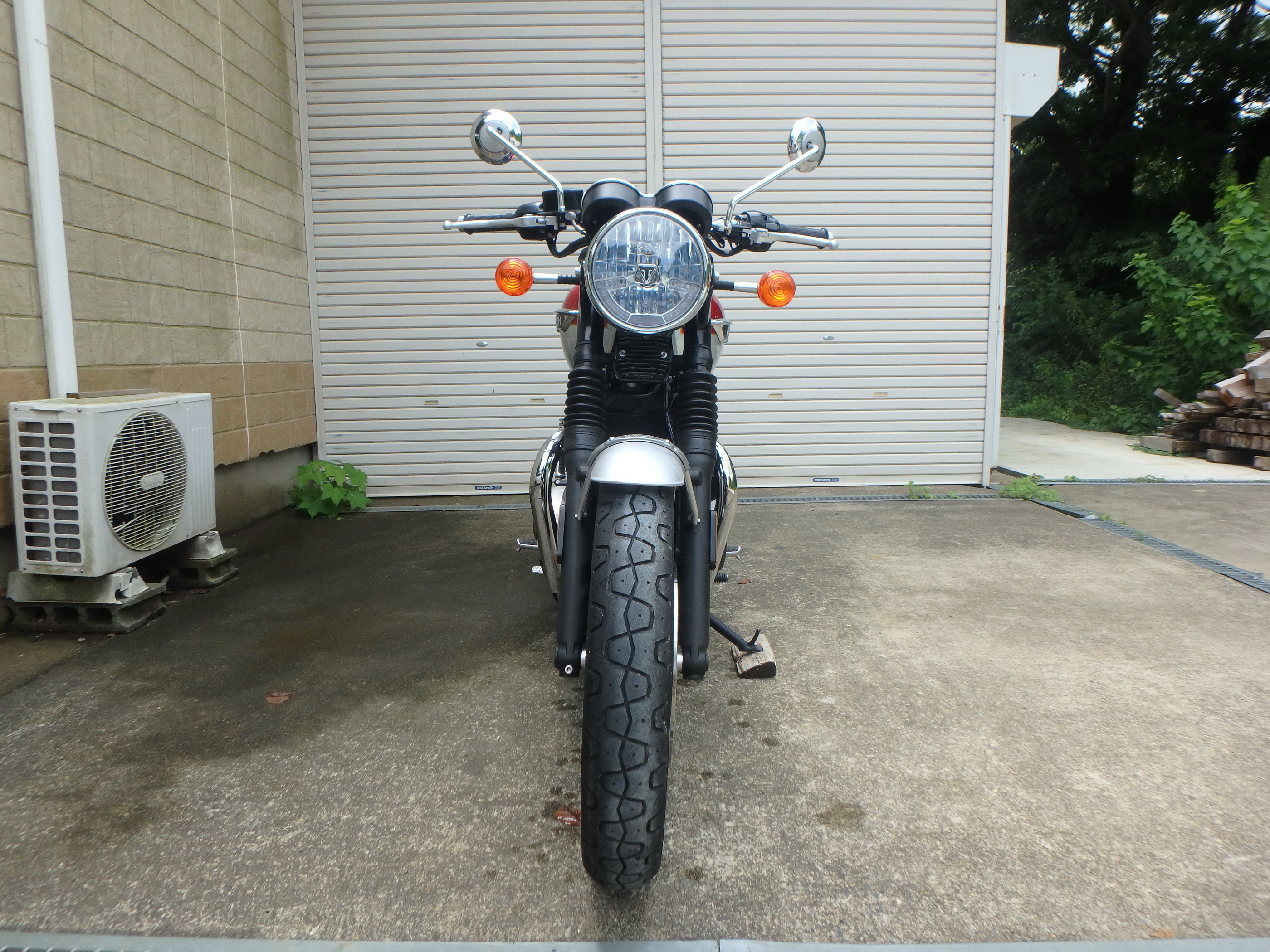 Купить мотоцикл Triumph Bonneville T120 2017 фото 1