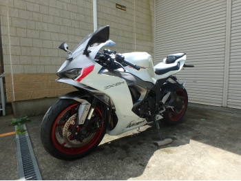 �������� �� ������ �������� Kawasaki ZX-6R Ninja 2025 ���� 8