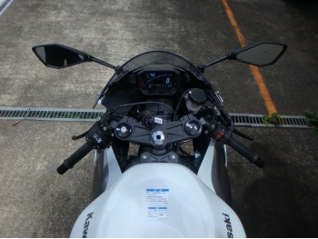 �������� �� ������ �������� Kawasaki ZX-6R Ninja 2025 ���� 16