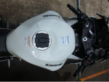 �������� �� ������ �������� Kawasaki ZX-6R Ninja 2025 ���� 17