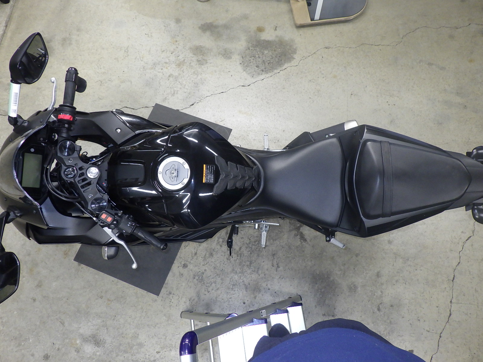 Купить мотоцикл Yamaha YZF-R3 2021 фото 3
