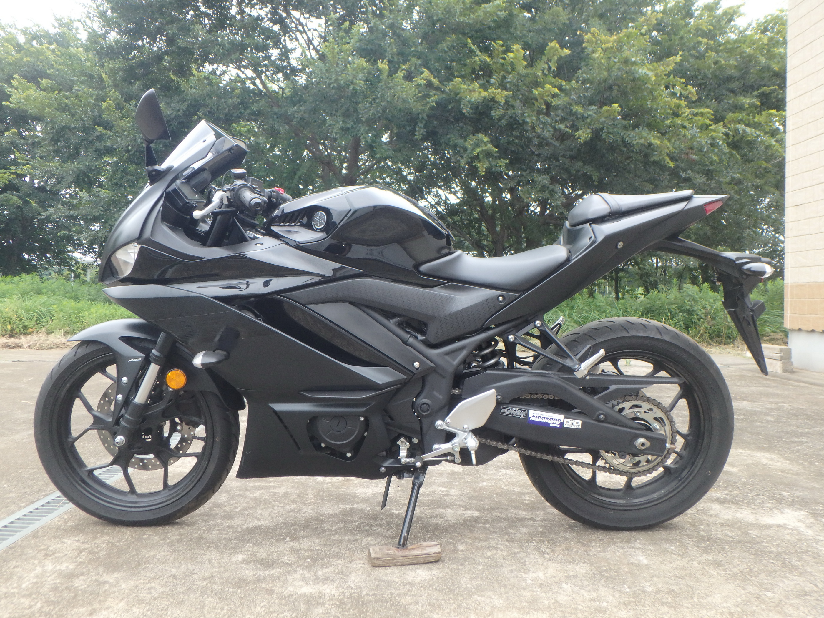 Купить мотоцикл Yamaha YZF-R3 2021 фото 13