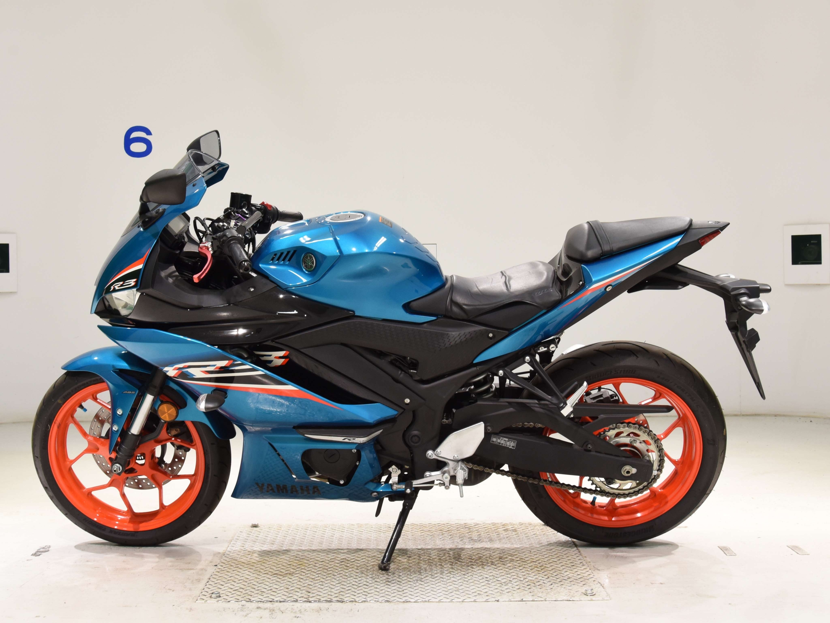 Купить мотоцикл Yamaha YZF-R3 2021 фото 1