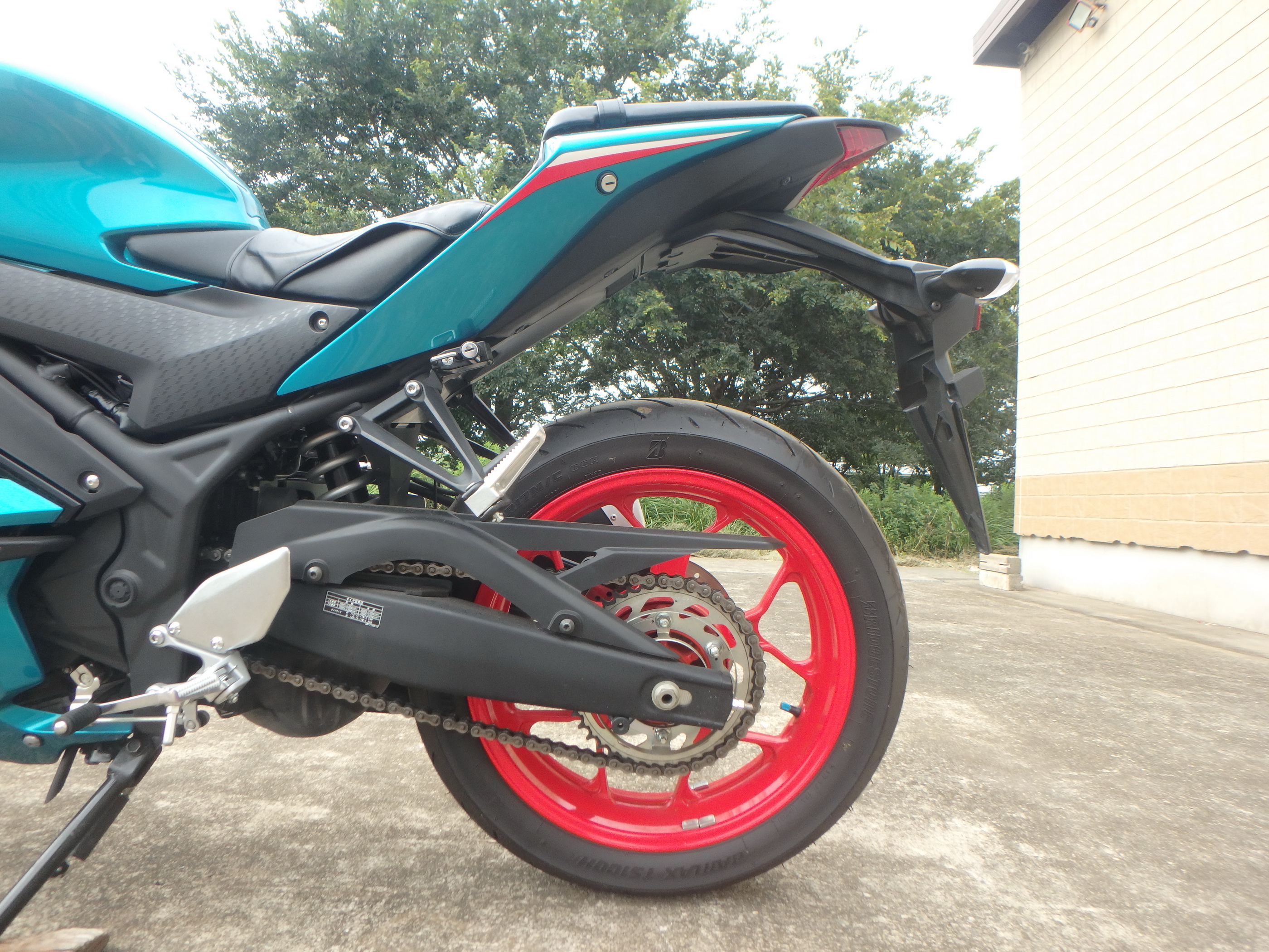 Купить мотоцикл Yamaha YZF-R3 2021 фото 16