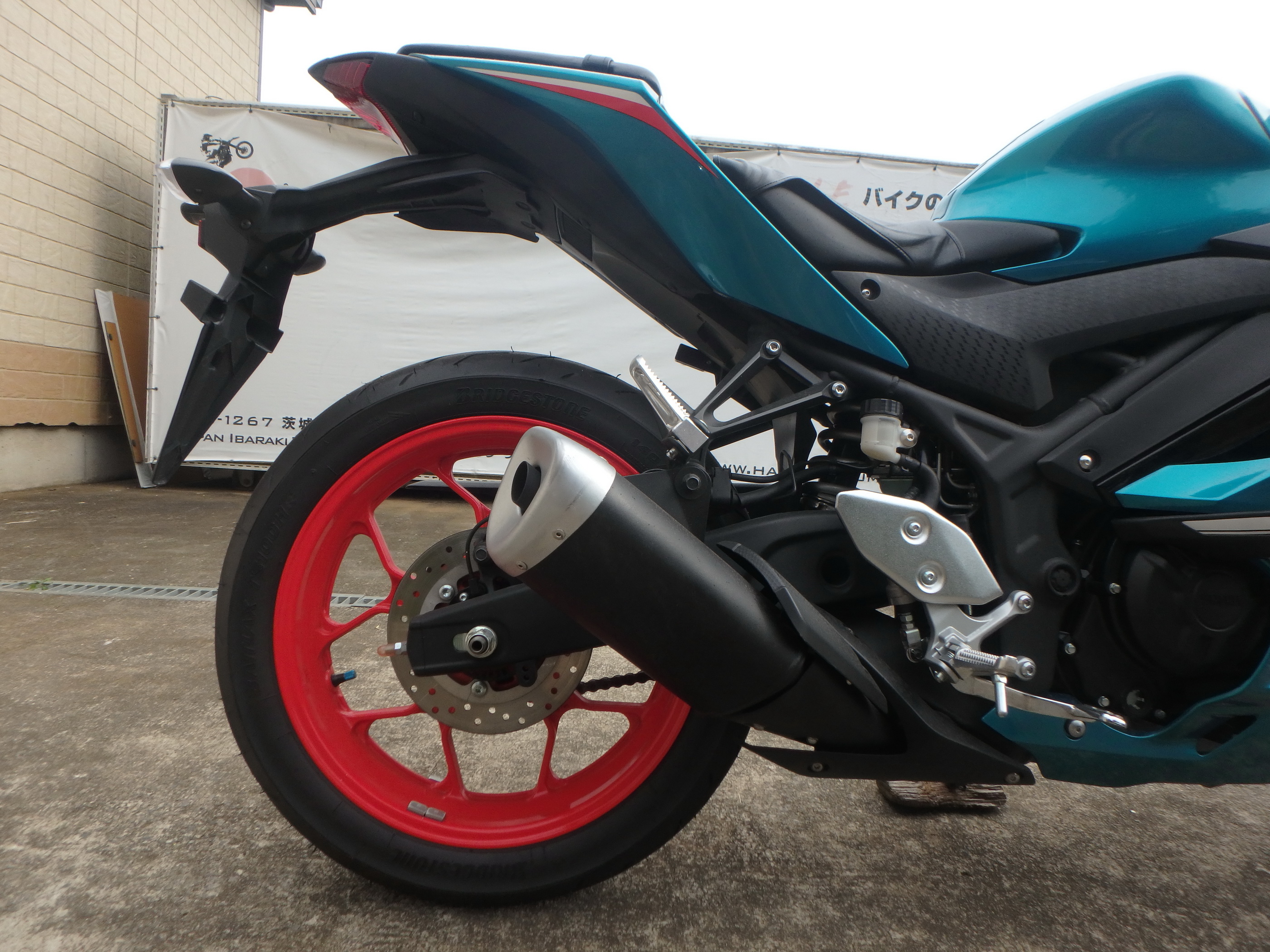 Купить мотоцикл Yamaha YZF-R3 2021 фото 17