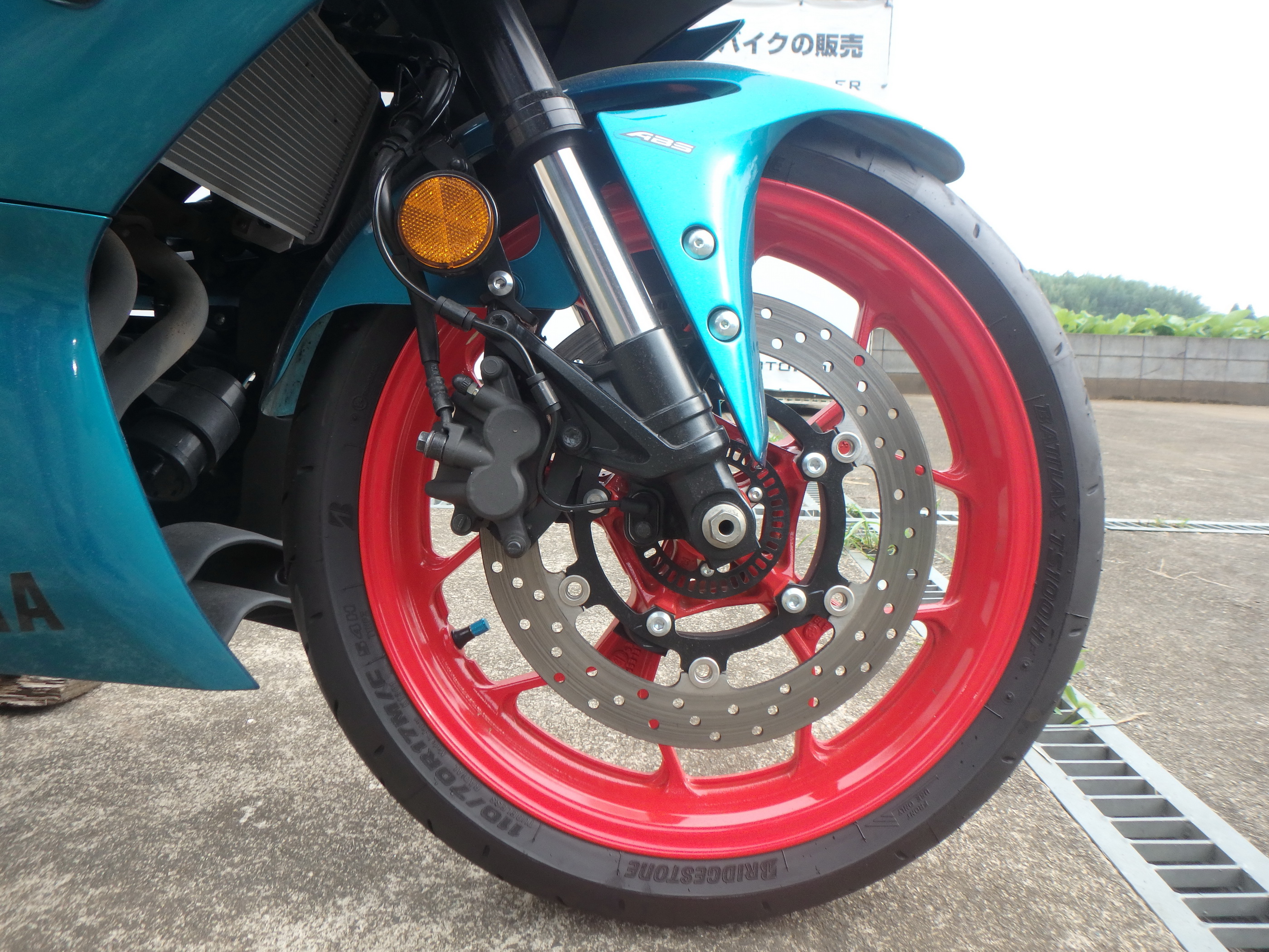 Купить мотоцикл Yamaha YZF-R3 2021 фото 19