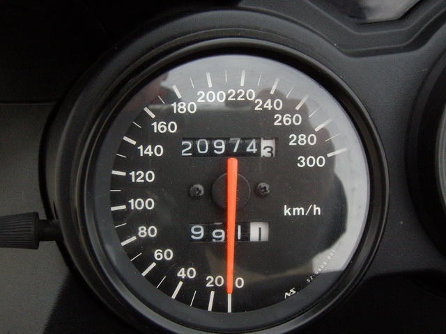 Спидометр Suzuki RF 900