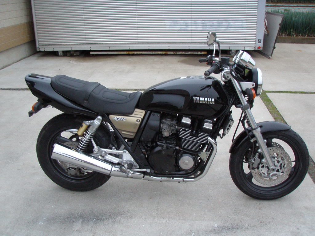 Мотоцикл yamaha 400. Yamaha XJR 400. Мотоцикл Yamaha XJR 400. Yamaha XJR 400 R 2. Yamaha XJR 400 2008.