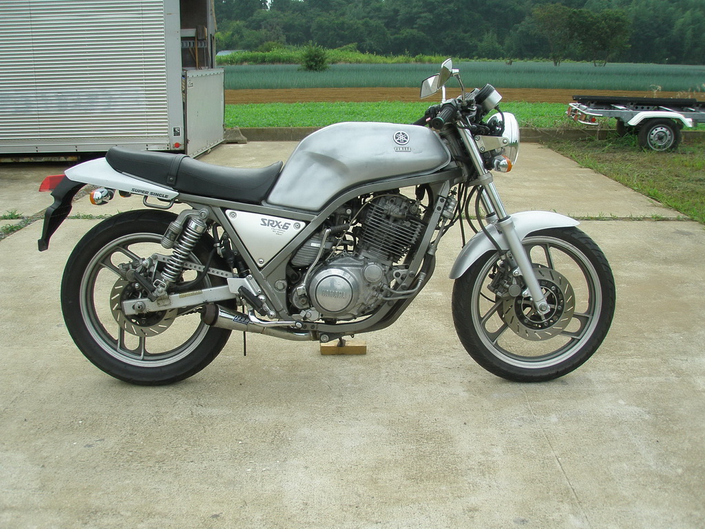 Ямаха срх. Yamaha SRX 600.