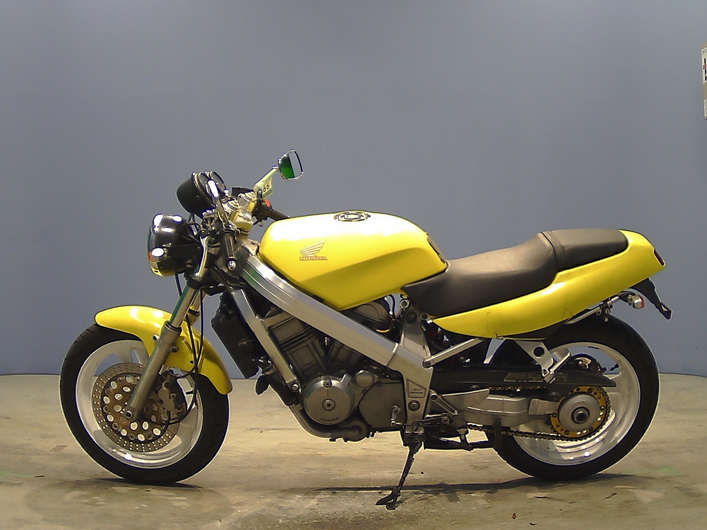 Honda Bros 650 Custom