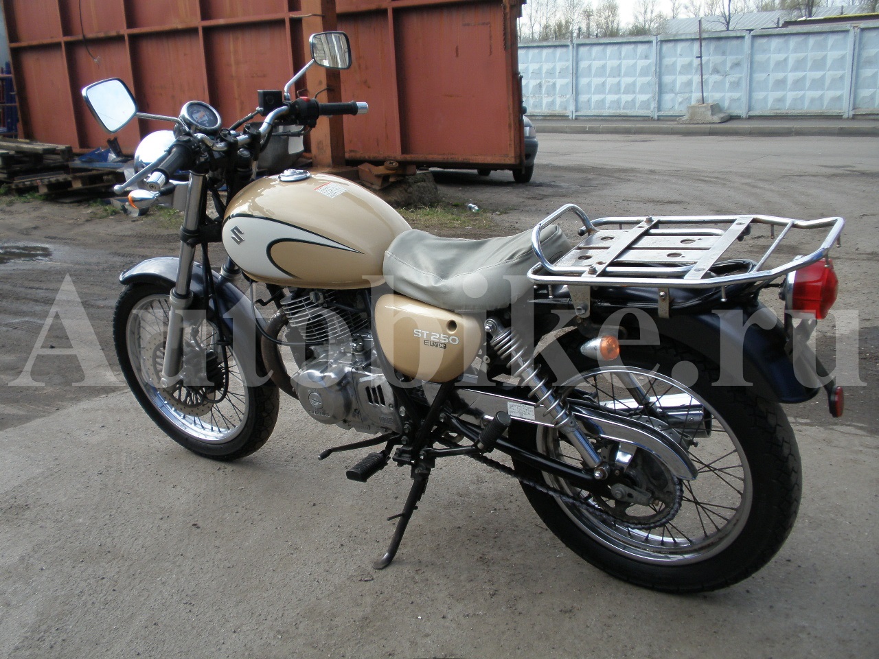 Suzuki st250 Custom