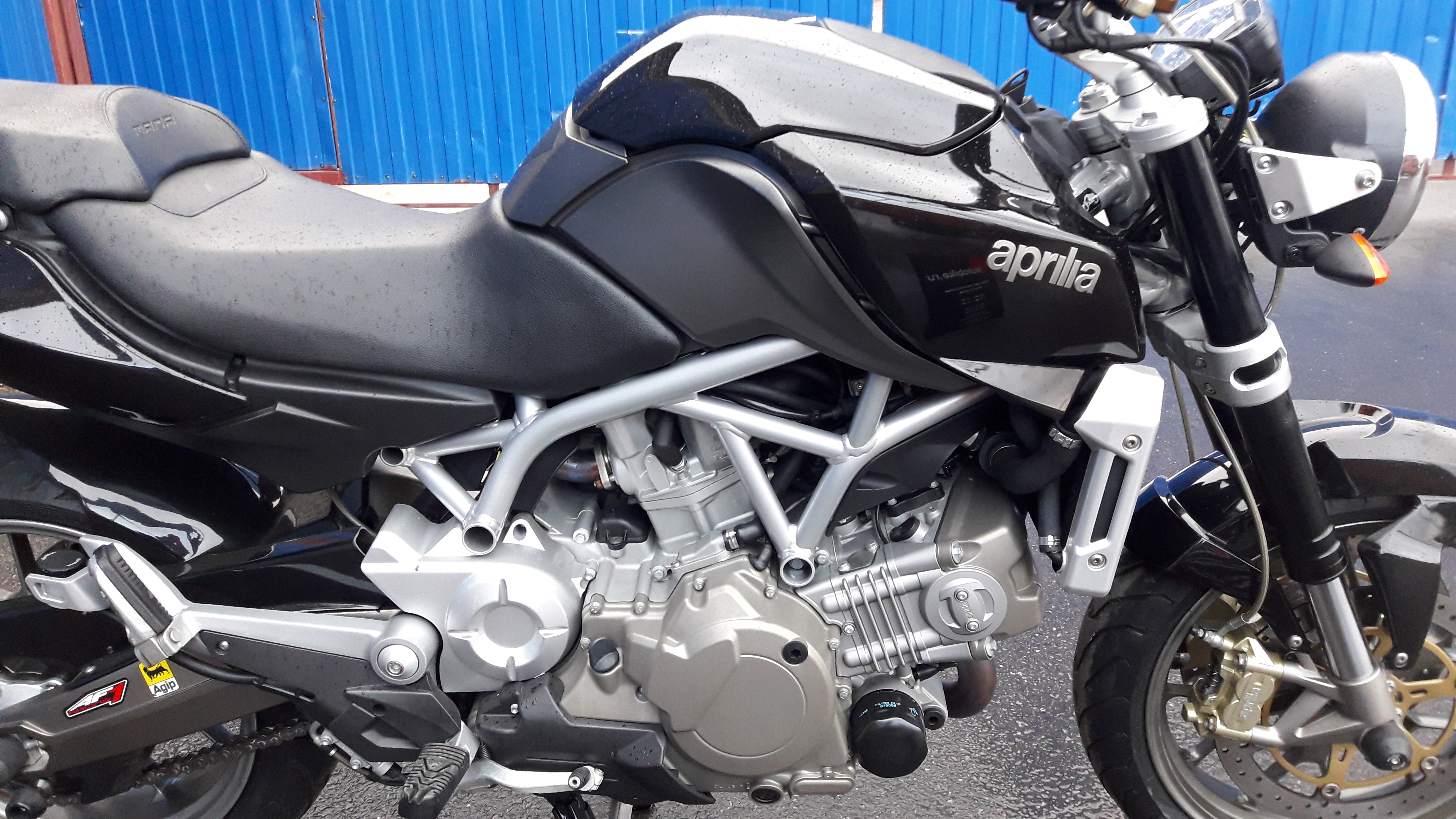 РњРѕС‚РѕС†РёРєР» Aprilia mana 850