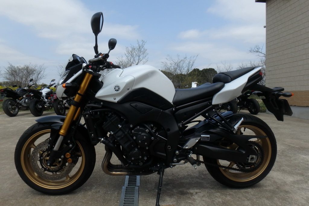 Мотоцикл Ямаха fz8 черный
