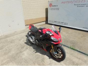     Aprilia RSV-4 Factory 2009  7