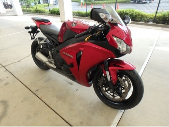     Honda CBR1000RR-2 2008  7