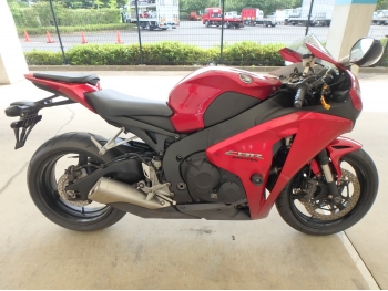     Honda CBR1000RR-2 2008  8