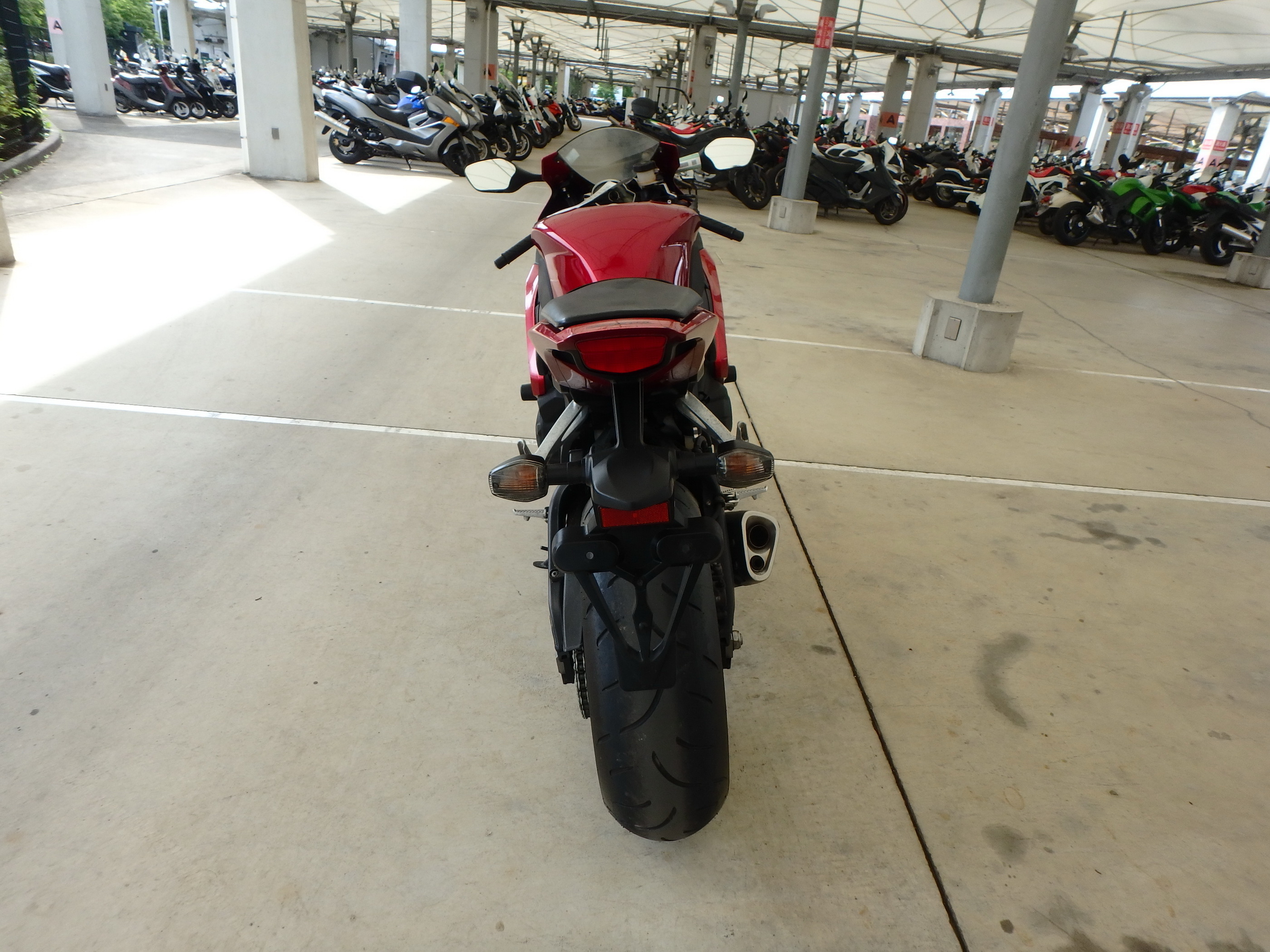 Купить мотоцикл Honda CBR1000RR-2 2008 фото 10