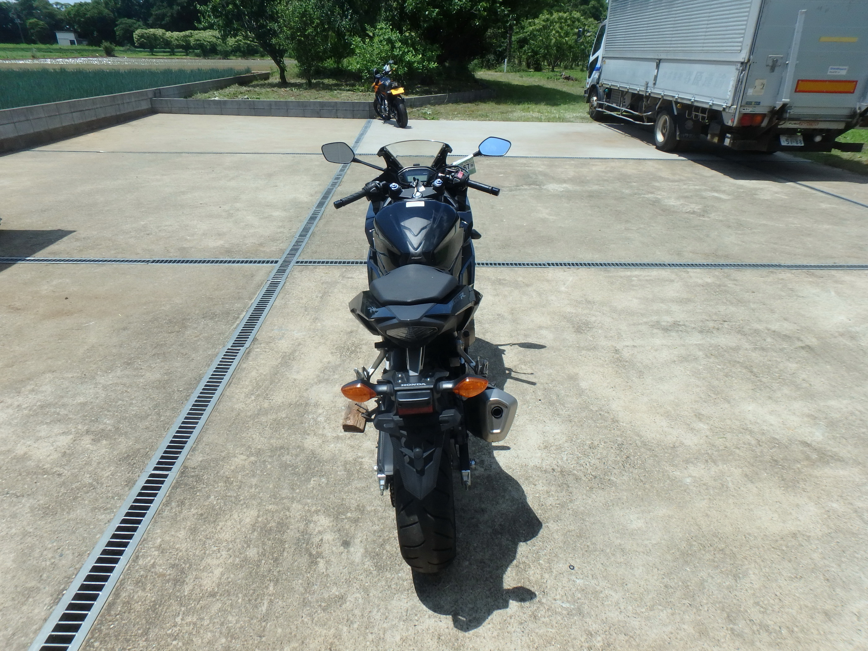 Купить мотоцикл Honda CBR400R 2016 фото 10