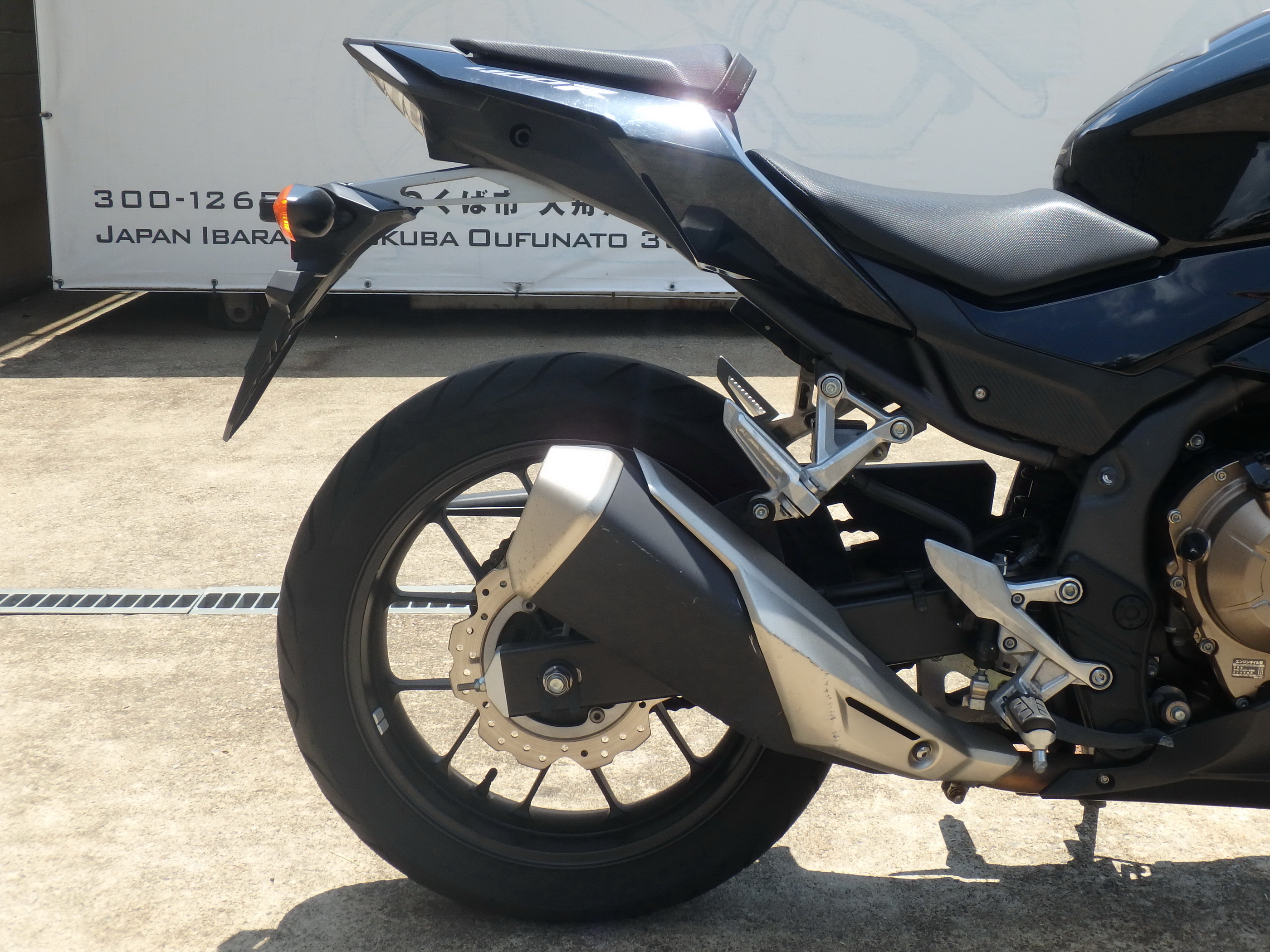 Купить мотоцикл Honda CBR400R 2016 фото 17